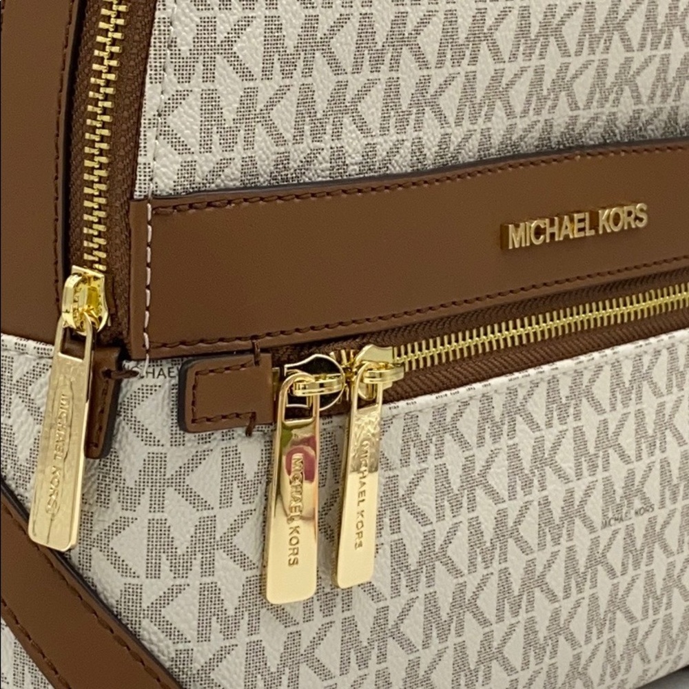 MICHAEL KORS KENLY MEDIUM BACKPACK VANILLA - Picture 11 of 16
